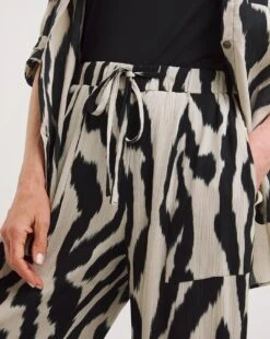 Zebra Print Crinkle Wide Leg Trousers -Deals Stylo Vex Store y01gz655757w